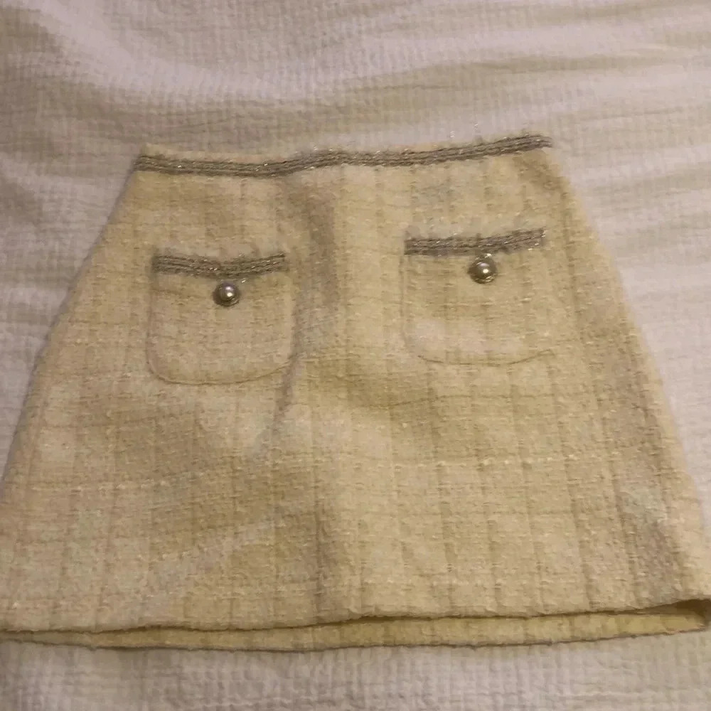 Zara Woman Snow White tweed high waist skirt. Size M